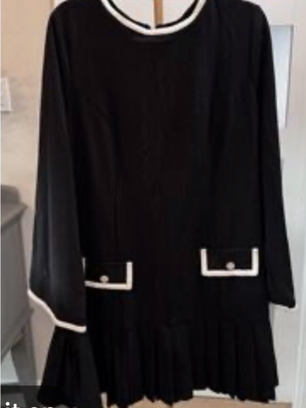 SHEIN midi dress size medium us size 6 black /white flare long sleeve